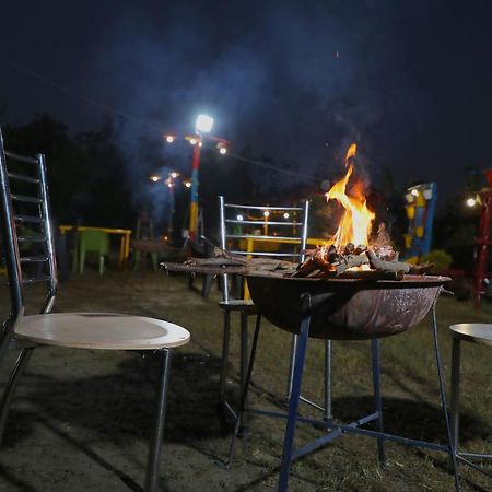 Corbett Treat Resort Рамнагар Екстериор снимка