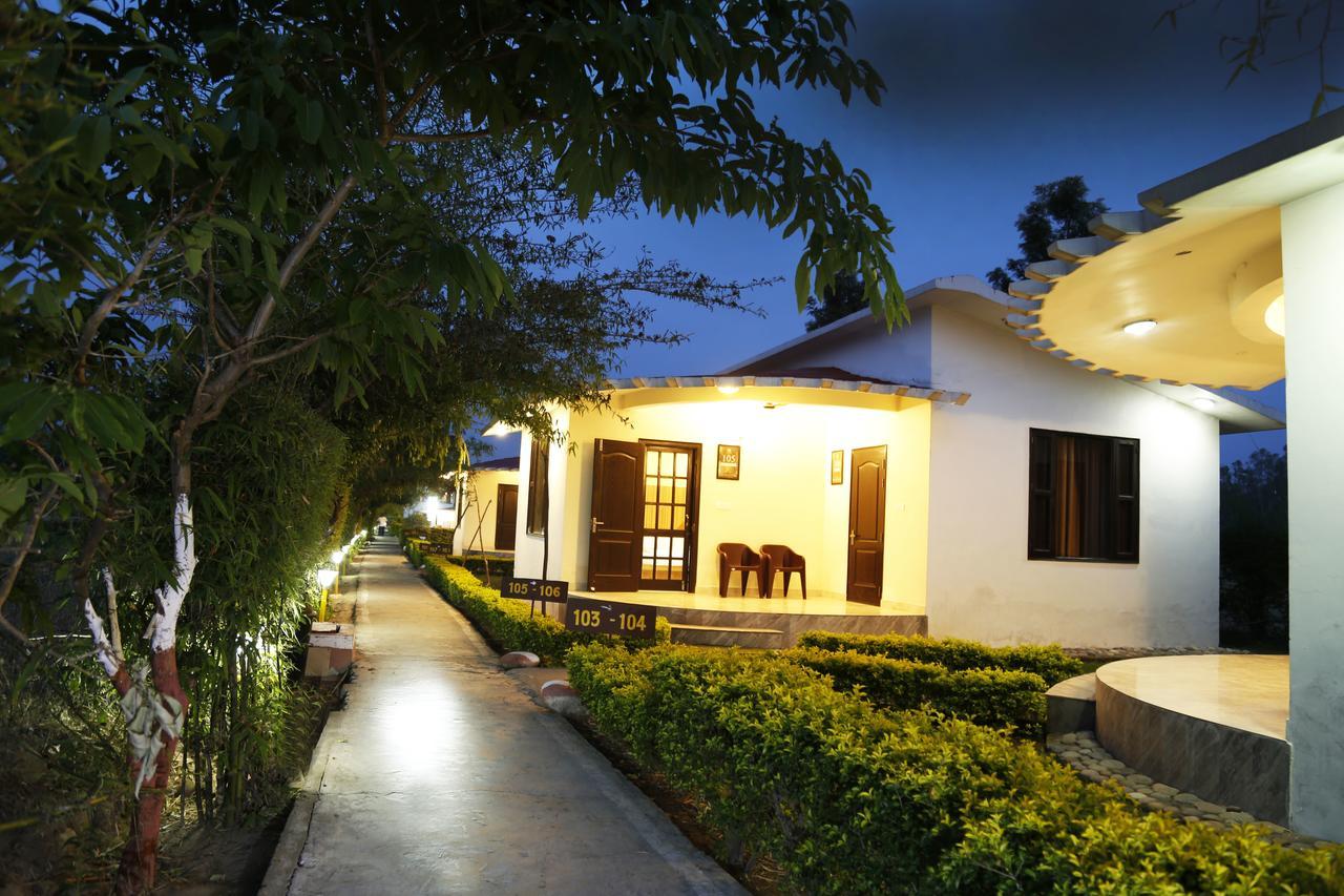 Corbett Treat Resort Рамнагар Екстериор снимка